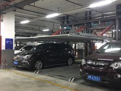 -新邻生活站-停车场