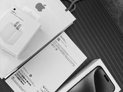 -Apple零售店(华贸购物中心店)