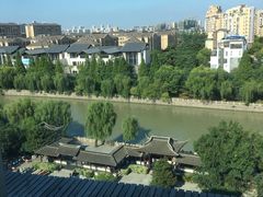 -上海滴水湖皇冠假日酒店