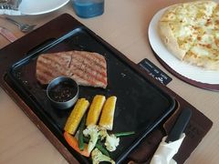 -必胜客(康华路店)