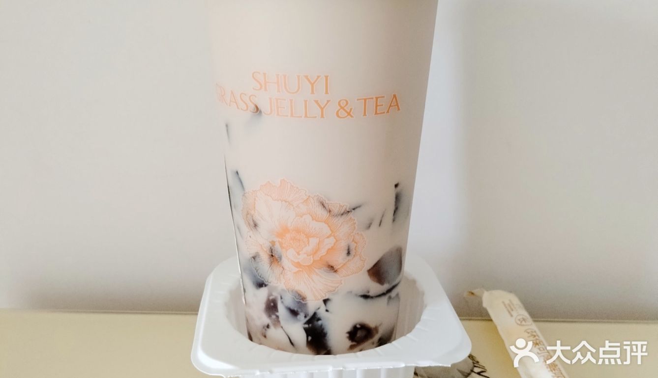 半杯都是料的烧仙草！永远的奶茶白月光！