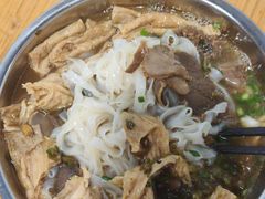 -炳记牛味粉店(四坊路店)