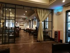 大堂-星巴克臻选(广州沙面店)