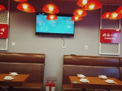 卡座-周鱼小馆石锅酸菜鱼(活力汇店)