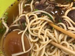 -华中科技大学东三学生食堂