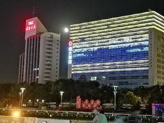 -泉城广场
