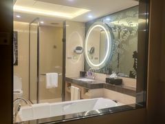 -广州花都皇冠假日酒店