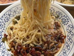 -李与白包子铺(桐梓林店)