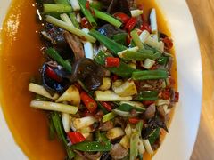 -兔行天下-鸿鹤鲜锅兔(中海国际店)