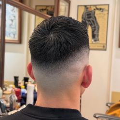 -BarberKiNG男士理发馆Barbershop