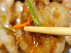 -老码头黑皮肘子锅包肉(赣水路店)