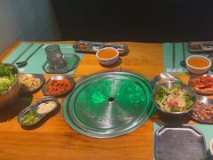 -唯成•韩国炭火烤肉 유성고기