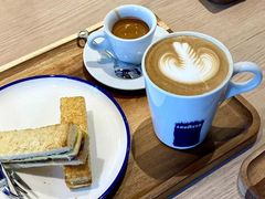 -LAVAZZA拉瓦萨咖啡(中航城君尚购物中心店)