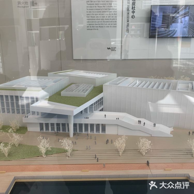 可以好好看看建筑看看展，赏赏花望望江