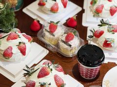 草莓炸弹-Miss Q Family甜品·蛋糕·法甜咖啡