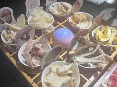 -菌自由丨野生菌火锅特色庭院餐厅(丽江古城店)