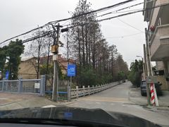 -辉记虾塘海鲜农庄