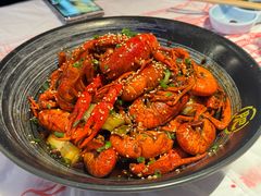 -肥肥虾庄·金牌油焖大虾(汉街SKP店)