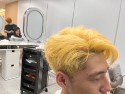 -首脑美发沙龙