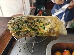 -正宗杂粮煎饼香软鸡蛋饼