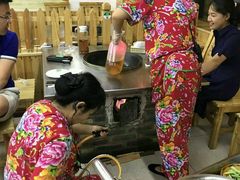 -屯老二农家铁锅炖·行业领军者(梅江店)