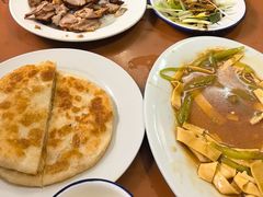 -铁东熏肉大饼铺老二马路黑牌子