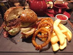 -恰餐厅及酒吧 CHAR Bar & Grill (北京丽都皇冠假日店)