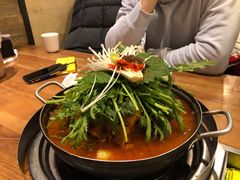 土豆排骨火锅-喇喇排骨火锅·传统韩式脊骨汤(望京西园总店)