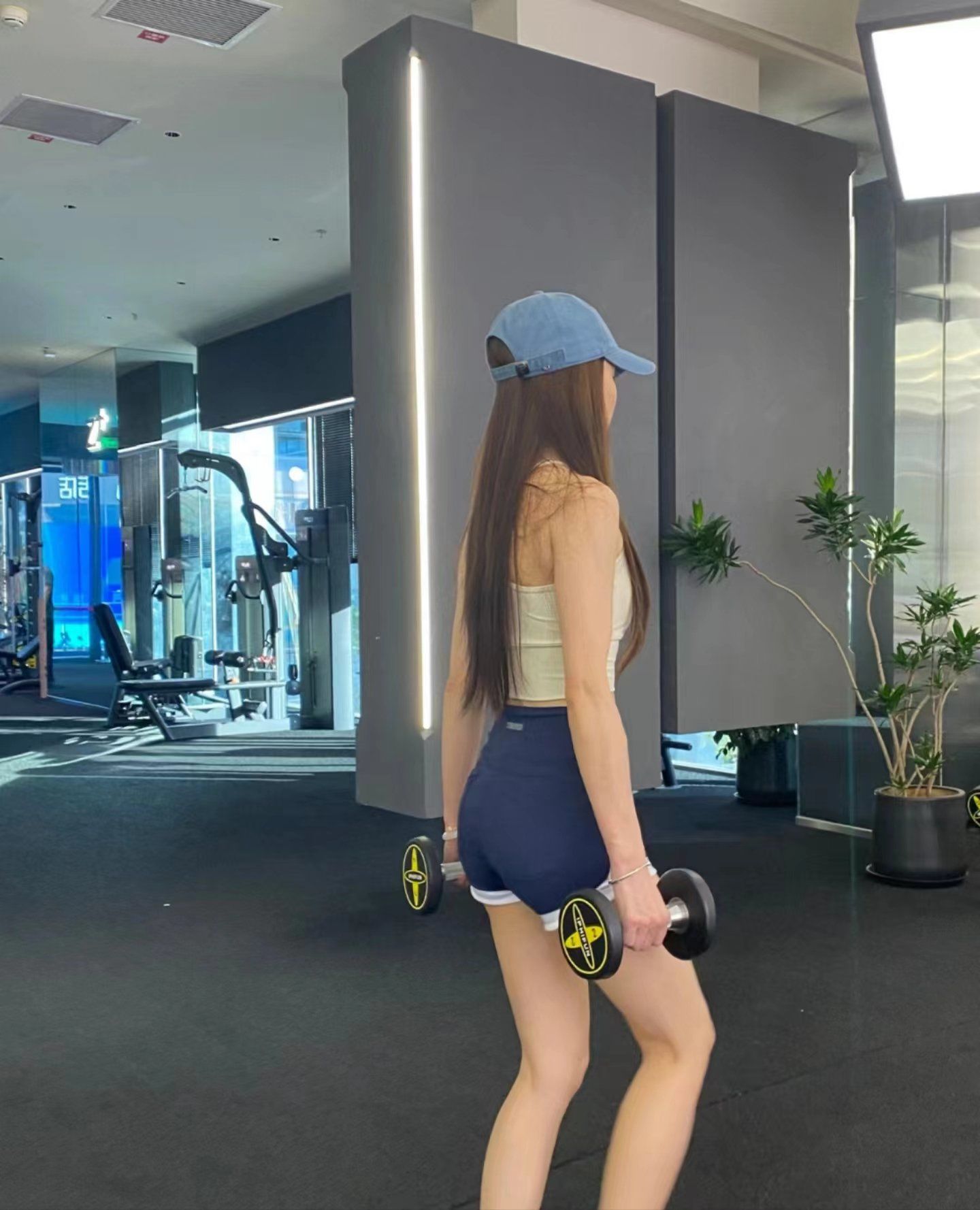 女神俯卧撑挑战