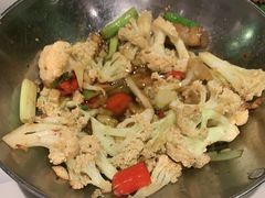 -松沪名灶·豆浆鱼头·新上海菜(飞航吾悦广场店)