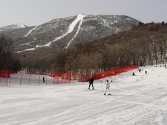 -亚布力新体委滑雪场