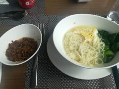 -筠咖啡西餐厅(上海国展宝龙丽筠酒店)