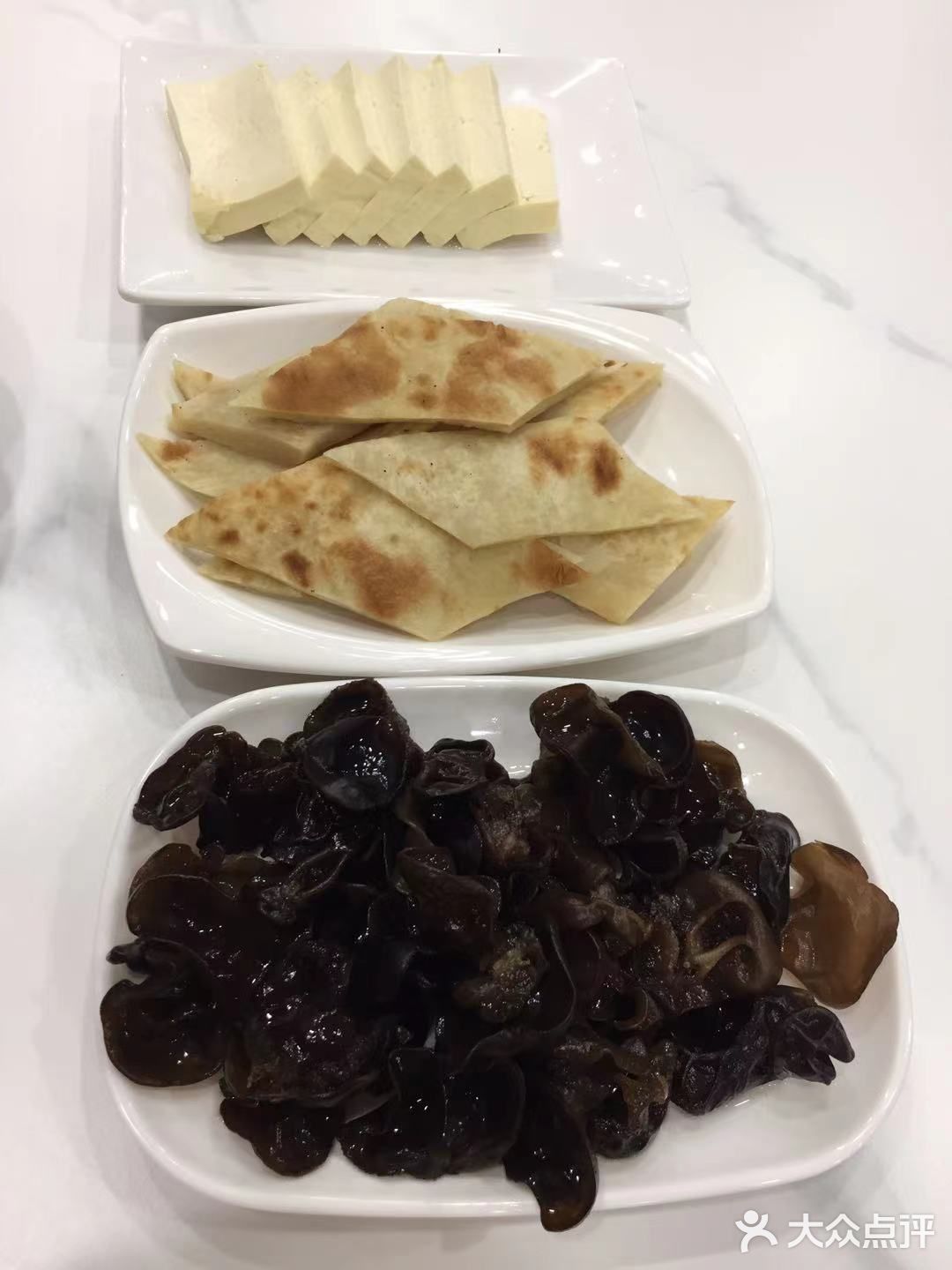 我这锅肥肠咋清汤寡水呢[吐][吐][吐]