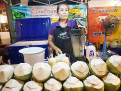 -席娜卡琳火车铁道夜市