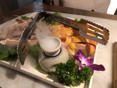 -尚尚仙·酸汤猪手·猪肚鸡火锅(华联万柳购物中心店)