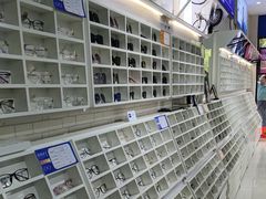 -诺柯视眼镜-蔡司依视路官方工厂店(淞南一店)