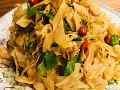 香辣拌豆皮-塔哈尔·新疆盛宴(城西银泰店)