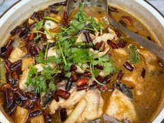 煳辣乌鱼片-蔼若春.传承三十年云南菜(金碧公园店)