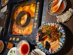-老牌坊云南鱼豆花火锅(哈西万达店)