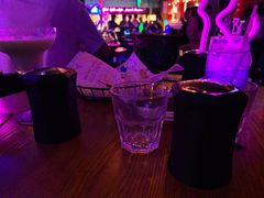 -UP嘻哈酒吧(粉巢店)
