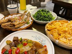 -聚汇三少·龙虾·中餐厅(莫邪路新天地店)