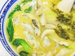 招牌黄鱼面-明呈黄鱼面馆(斜土路店)