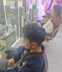 -藤野造型烫发染发