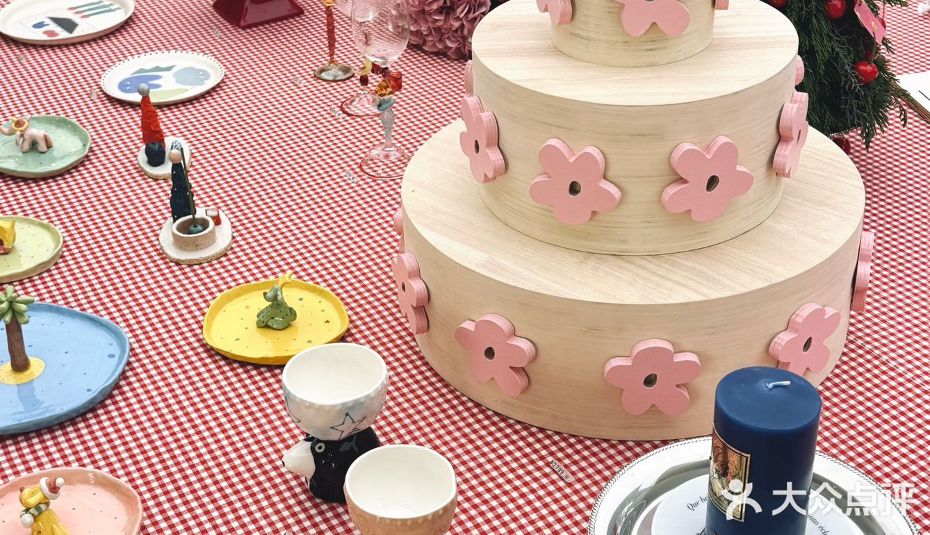 上海圣诞季🎄蝴蝶结圣诞树咖啡店✔️