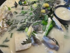 -头上红煨盐鸡·非遗院子餐厅