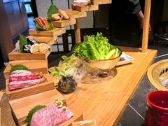 -山川小町·极番烧肉(新地假日广场店)