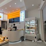 城市花园里的价格美丽面包店