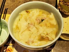 鲜虾鸡汤小馄饨-绿茶餐厅(崇文门新世界店)