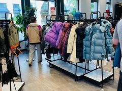 -lululemon(比斯特购物村店)