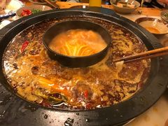 -黄潇洒老火锅(九眼桥宏济巷店)